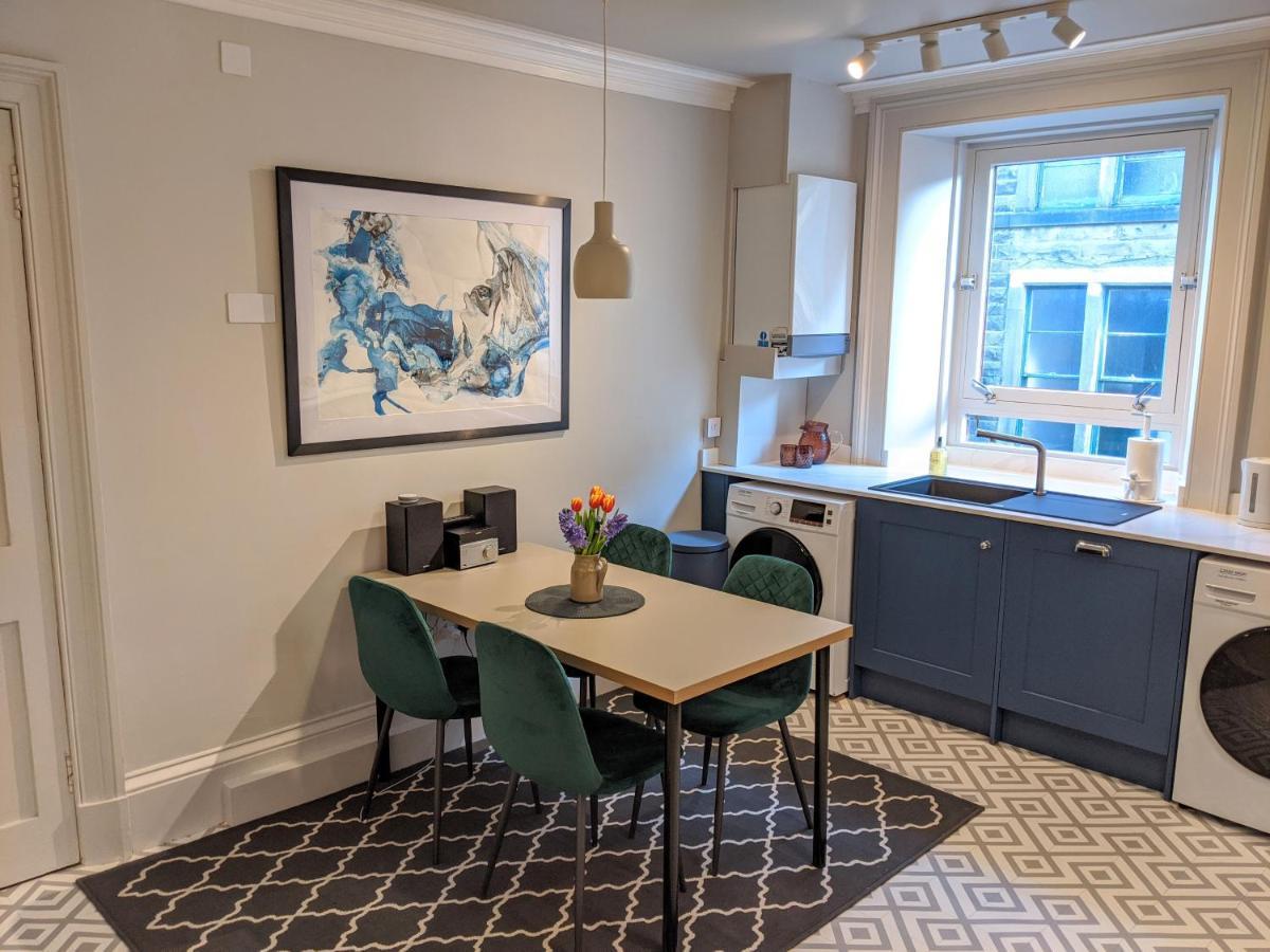 Central Hawick Spacious Stylish Flat With Log Burner Exteriér fotografie